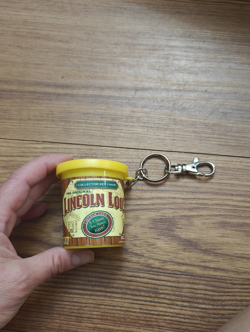 Collector keychain Lincoln Logs the original